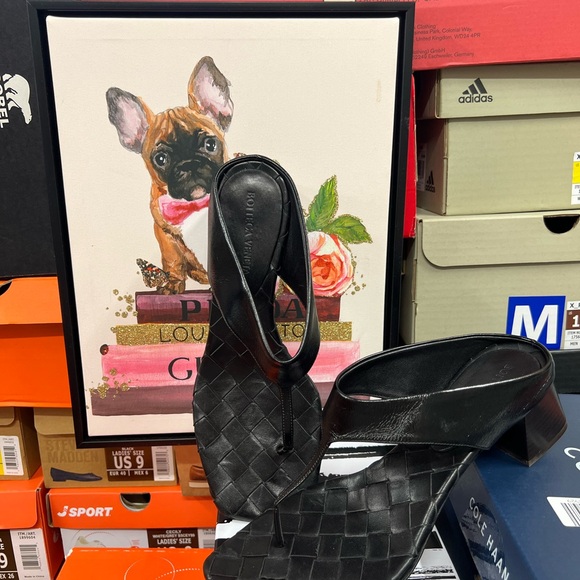 Bottega Veneta Shoes - 🔥🔥Bottega Veneta Marella 45MM Leather Block-Heel Sandals retail is $1,100